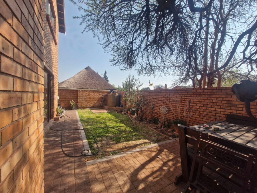 5 Bedroom Property for Sale in Kathu Northern Cape